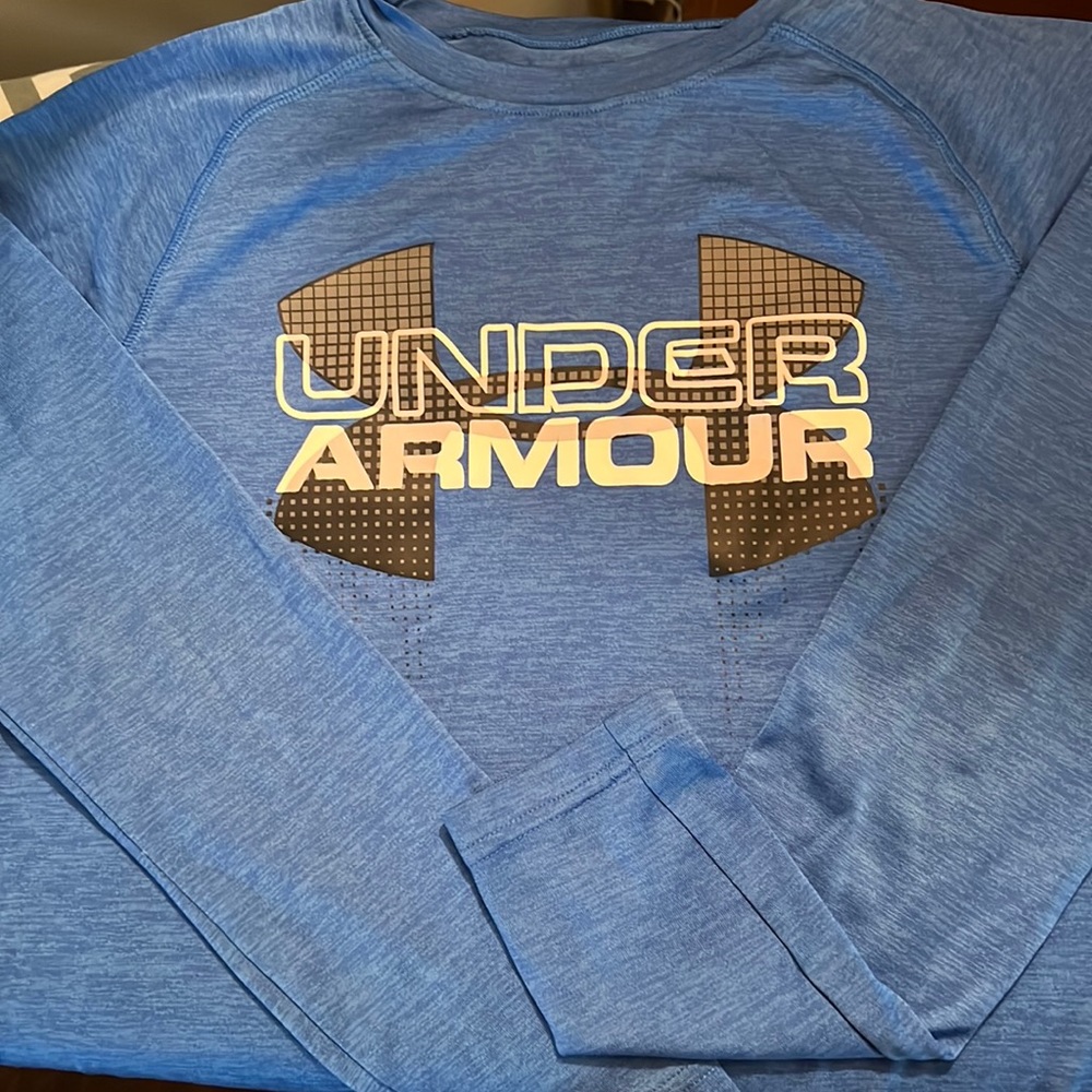 Under Armour Youth long Sleeve Tee.